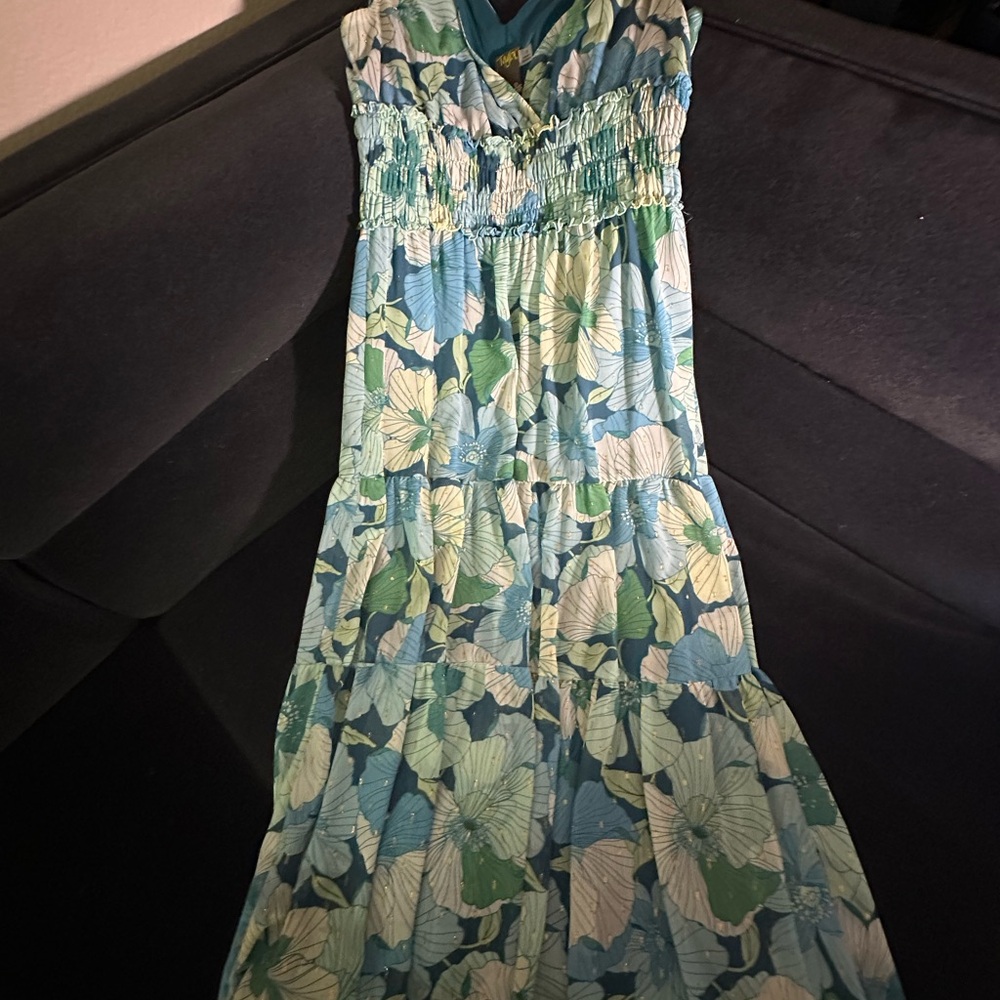 STUNNING!!! NWOT Floral Blue and Green Maxi Dress with gold thread detailing.